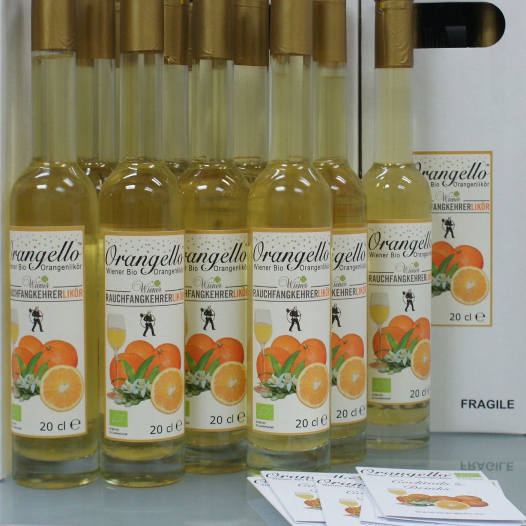 Orangello Wr. Bio-Orangenlikör
200 ml Flasche mit
Rezeptbüchlein