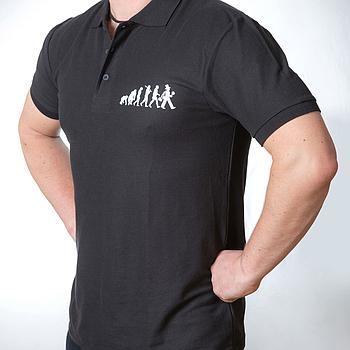 Polo Shirt Schwarz mit weißem
Evolution Aufdruck
